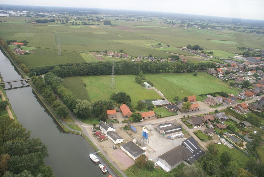 B&B De Passerel Bree Exteriör bild